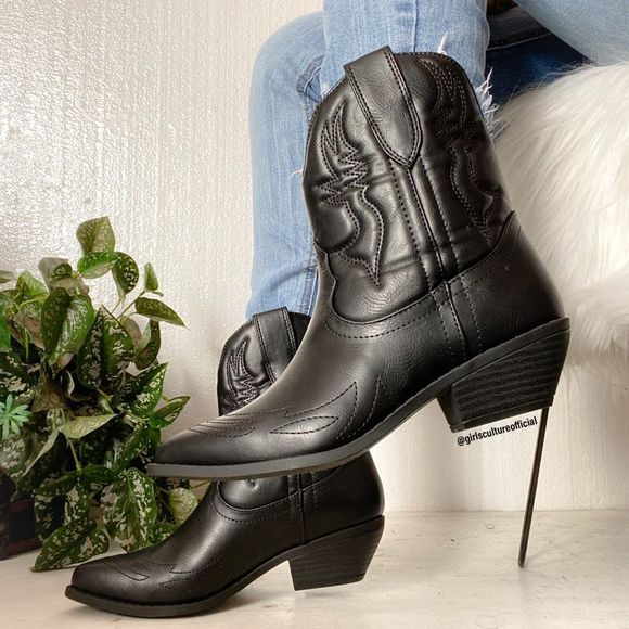 Black Western Cowboy Booties - Picture 1 of 2